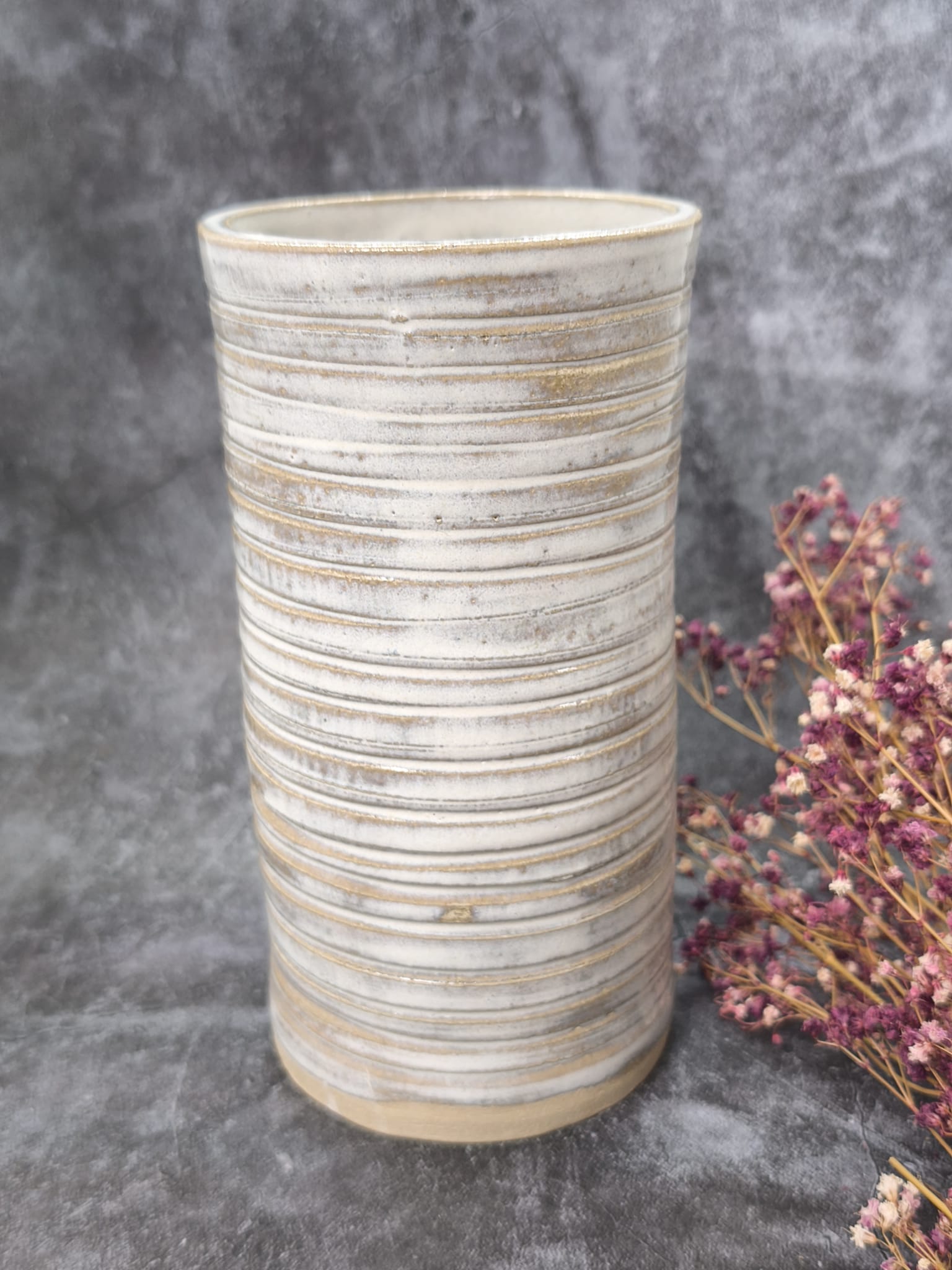 Whisper Lines Vase - Image 2